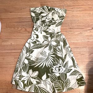 Tropical theme strapless dress!